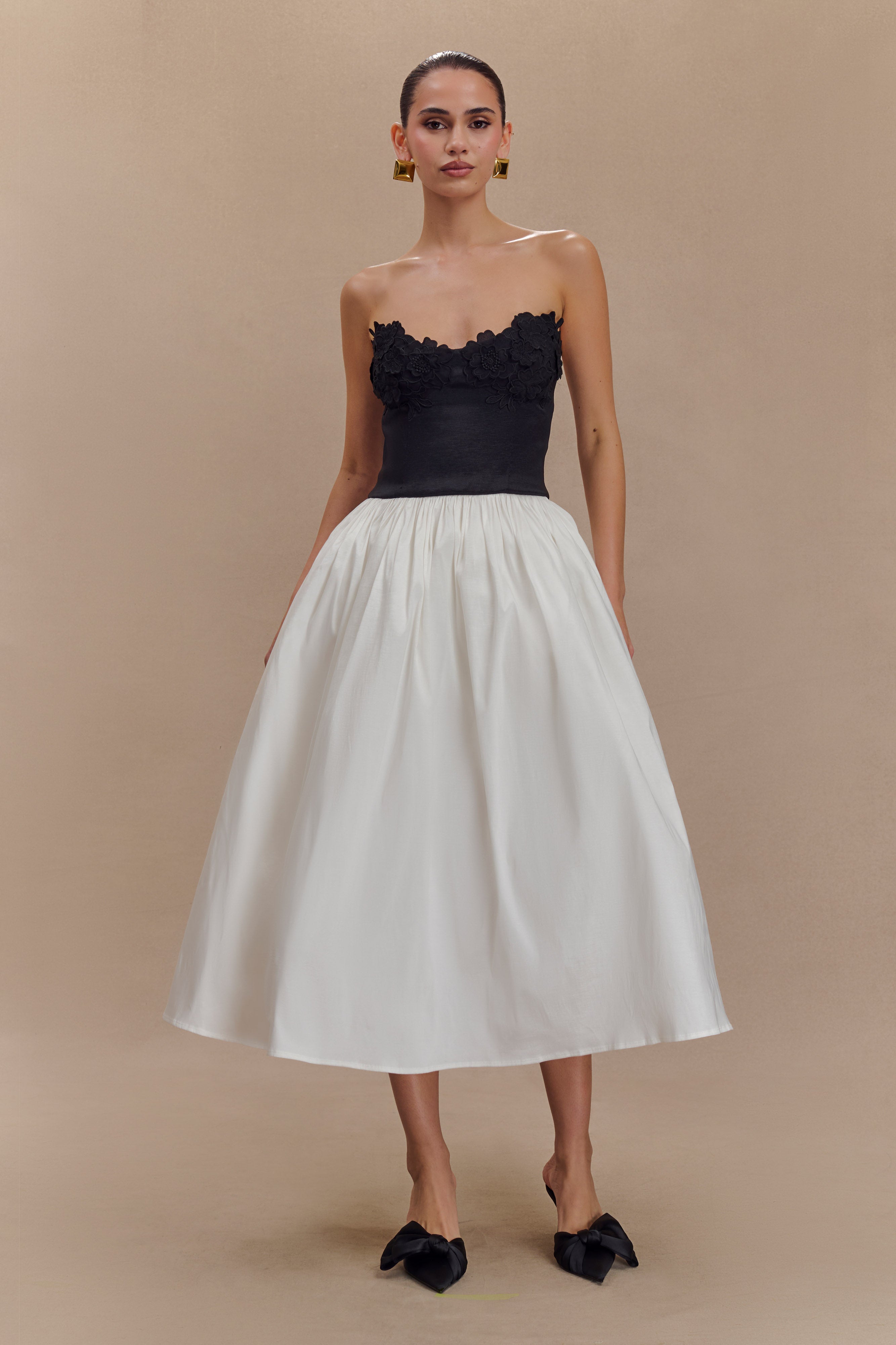 Elyssa Embroidered Contrast Midi Dress - Black/White